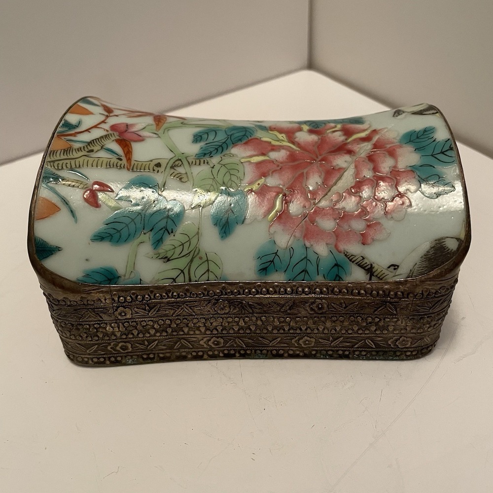Vintage Chinese Famille Rose Porcelain Shard Box Large 5" X 4" Metal Trinket Box